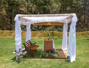 Escenario para Boda en Jardín de La Grana Eventos